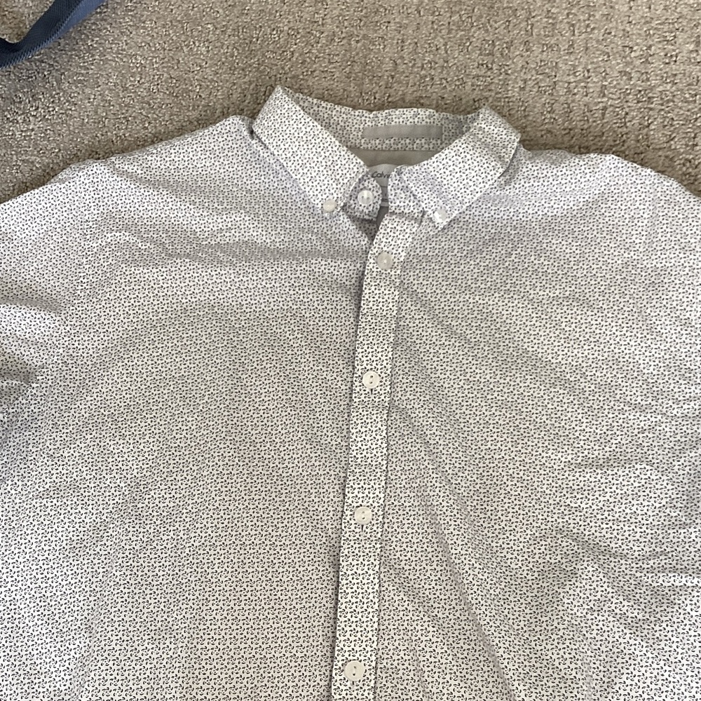 Calvin Klein Men's White and Black Patterned Shirt